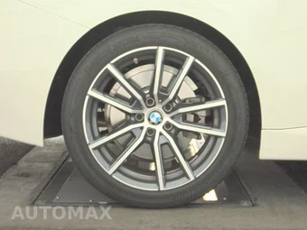 2026 BMW 2 Series Coupe 230i xDrive - miniatura 11