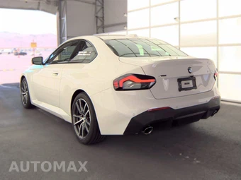 2026 BMW 2 Series Coupe 230i xDrive - miniatura 8