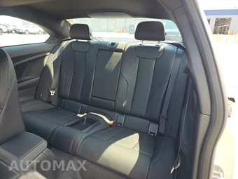 2026 BMW 2 Series Coupe 230i xDrive - miniatura 13