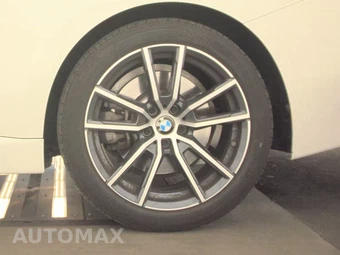2026 BMW 2 Series Coupe 230i xDrive - miniatura 12