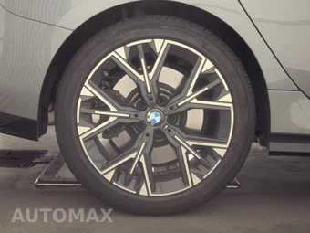 2026 BMW 2 Series Gran Coupe M235 xDrive Sedan - miniatura 11
