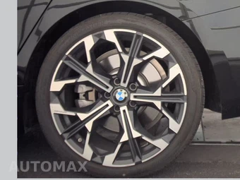2026 BMW 3 Series Sedan 330i NA - miniatura 12