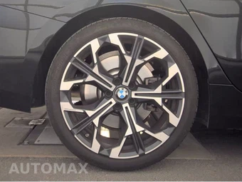 2026 BMW 3 Series Sedan 330i NA - miniatura 11