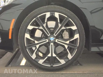 2026 BMW 3 Series Sedan 330i NA - miniatura 9