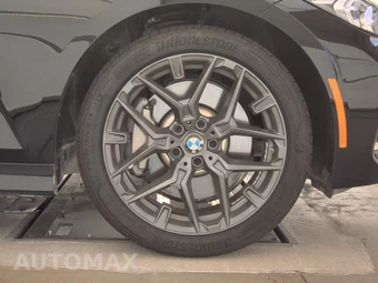 2026 BMW 3 Series Sedan 330i NA - miniatura 10