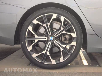 2026 BMW 3 Series Sedan 330i NA - miniatura 11