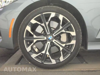 2026 BMW 3 Series Sedan 330i NA - miniatura 9