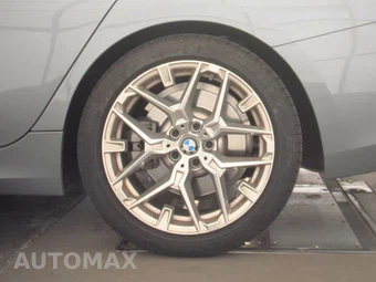 2026 BMW 3 Series Sedan 330i NA - miniatura 12