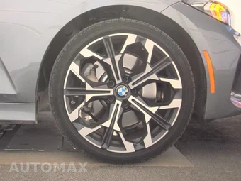 2026 BMW 3 Series Sedan 330i NA - miniatura 10