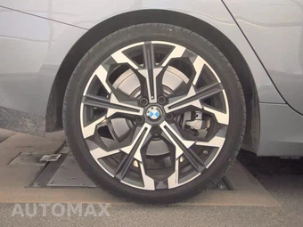 2026 BMW 3 Series Sedan 330i NA - miniatura 11