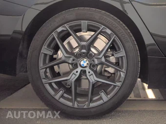 2026 BMW 3 Series Sedan 330i NA - miniatura 11