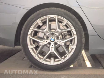 2026 BMW 3 Series Sedan 330i NA - miniatura 11
