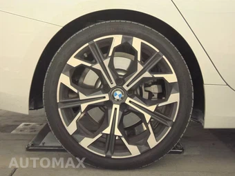 2026 BMW 3 Series Sedan 330i NA - miniatura 11