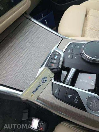 2026 BMW 3 Series Sedan 330i NA - miniatura 9