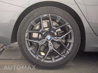 2026 BMW 3 Series Sedan 330i NA - miniatura 11