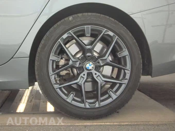 2026 BMW 3 Series Sedan 330i NA - miniatura 12