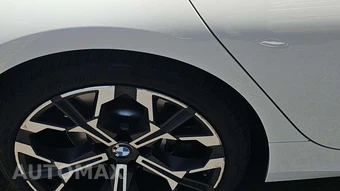 2026 BMW 3 Series Sedan 330i NA - miniatura 26