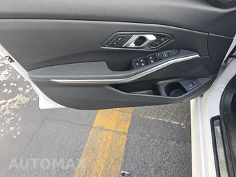 2026 BMW 3 Series Sedan 330i NA - miniatura 9