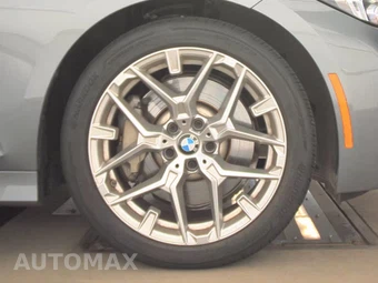 2026 BMW 3 Series Sedan 330i NA - miniatura 10