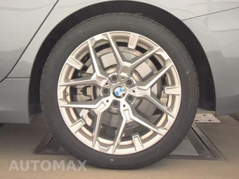 2026 BMW 3 Series Sedan 330i NA - miniatura 12