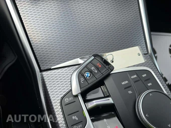 2026 BMW 3 Series Sedan 330i NA - miniatura 8