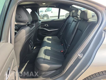2026 BMW 3 Series Sedan 330i NA - miniatura 13