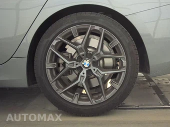 2026 BMW 3 Series Sedan 330i xDrive NA - miniatura 12