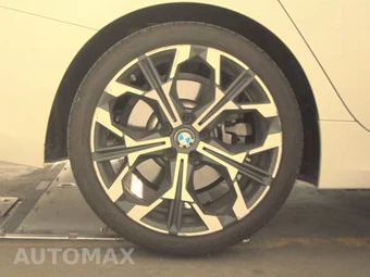 2026 BMW 3 Series Sedan 330i xDrive NA - miniatura 11