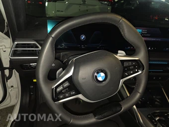 2026 BMW 3 Series Sedan 330i xDrive NA - miniatura 16