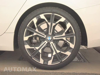 2026 BMW 3 Series Sedan 330i xDrive NA - miniatura 12