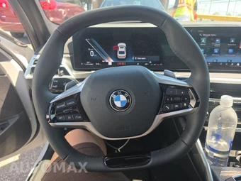 2026 BMW 3 Series Sedan 330i xDrive NA - miniatura 16