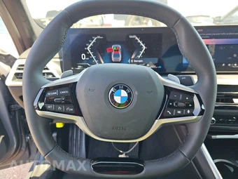 2026 BMW 3 Series Sedan 330i xDrive NA - miniatura 10