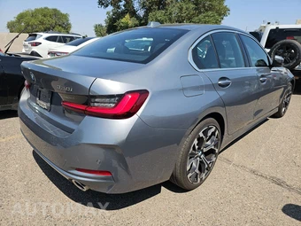 2026 BMW 3 Series Sedan 330i xDrive NA - miniatura 4