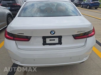 2026 BMW 3 Series Sedan 330i xDrive NA - miniatura 5