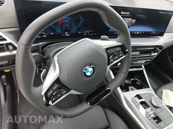 2026 BMW 3 Series Sedan 330i xDrive NA - miniatura 11