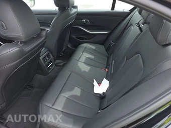2026 BMW 3 Series Sedan 330i xDrive NA - miniatura 13