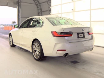2026 BMW 3 Series Sedan 330i xDrive NA - miniatura 8