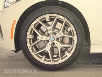 2026 BMW 3 Series Sedan 330i xDrive NA - miniatura 9