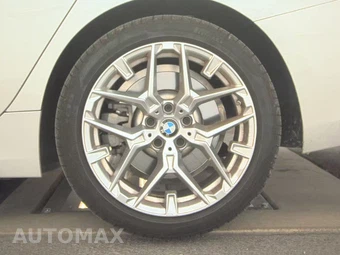 2026 BMW 3 Series Sedan 330i xDrive NA - miniatura 12