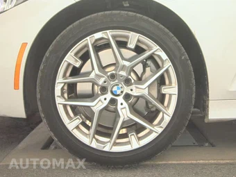 2026 BMW 3 Series Sedan 330i xDrive NA - miniatura 9