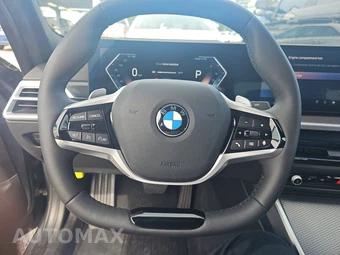 2026 BMW 3 Series Sedan 330i xDrive NA - miniatura 10