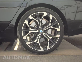 2026 BMW 3 Series Sedan 330i xDrive NA - miniatura 12
