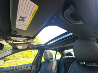 2026 BMW 3 Series Sedan 330i xDrive NA - miniatura 8