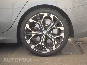 2026 BMW 3 Series Sedan 330i xDrive NA - miniatura 12