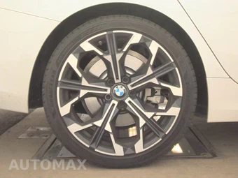2026 BMW 3 Series Sedan 330i xDrive NA - miniatura 11