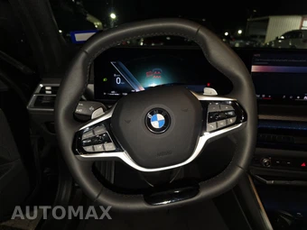 2026 BMW 3 Series Sedan 330i xDrive NA - miniatura 16
