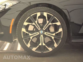 2026 BMW 3 Series Sedan 330i xDrive NA - miniatura 9