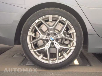2026 BMW 3 Series Sedan 330i xDrive NA - miniatura 11