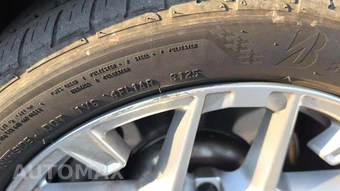 2026 BMW 3 Series Sedan 330i xDrive NA - miniatura 26