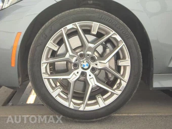 2026 BMW 3 Series Sedan 330i xDrive NA - miniatura 9
